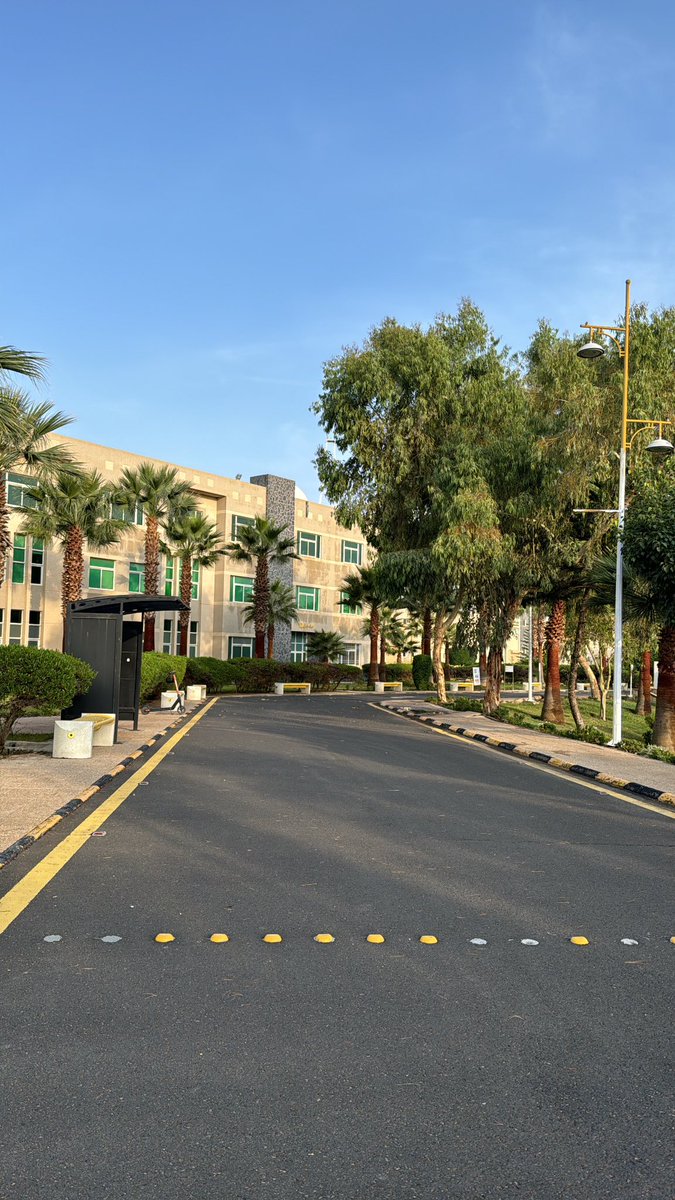 A_N20a's tweet photo. بداية النهاية اللهم اجعلها بداية مُيسرة واجعلها مليئة بالتوفيق🤍👩🏻‍🎓 https://t.co/F4YErzOnAd