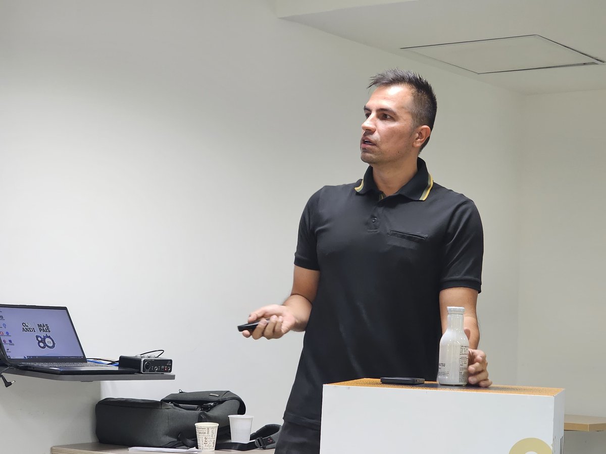 #Hoy | Culminamos con éxito la 2da jornada de pasantías #CUEE2_0 en la que recibimos a estudiantes del <a href="/tecdeantioquia/">TdeA</a> 🤓

👉Hoy, conversamos sobre el rol gremial en el emprendimiento innovador, las necesidades empresariales en TH y realizamos un taller introspectivo 🤩

#MásPaís