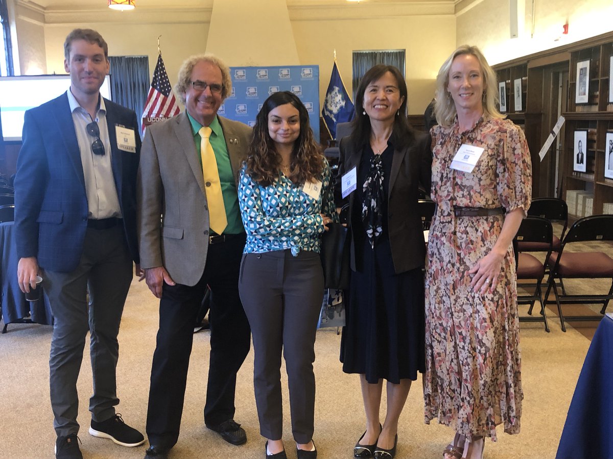 CTCaptives's tweet photo. The next installment on the Collaborative agenda was the coffee networking break sponsored by Connecticut Insurance &amp; Financial Services (@CT_IFS)!

Guests enjoyed making and fostering new connections with fellow professionals. https://t.co/x4JoIQ135Q