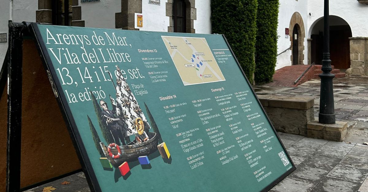 AjArenys's tweet photo. 📚Tot a punt per la primera edició de la Vila del Llibre a Arenys de Mar que es celebra aquest 13, 14 i 15 de setembre. 
📍El punt neuràlgic serà la plaça de l’Església, amb el mercat d’editorials i les principals activitats. També se'n faran al @MuseuArenysMar i al Calisay. https://t.co/jEnKGbRsqE