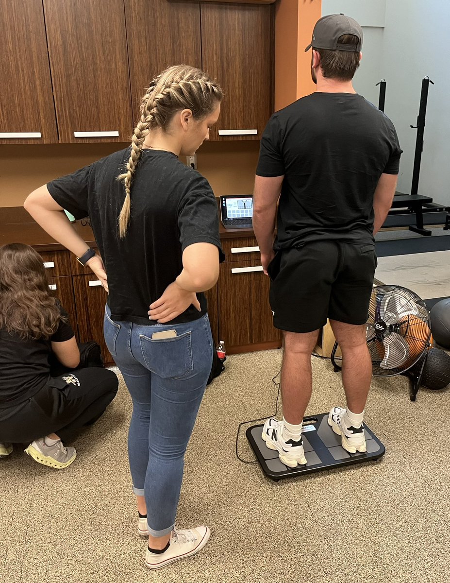 Good times this morning in #EXS4995. The crew gave an assist to <a href="/josie_loomis12/">Josephine Lang</a> and is now ready to hit the road to collect their <a href="/BalanceTracking/">BTrackS</a> LOS normative data.