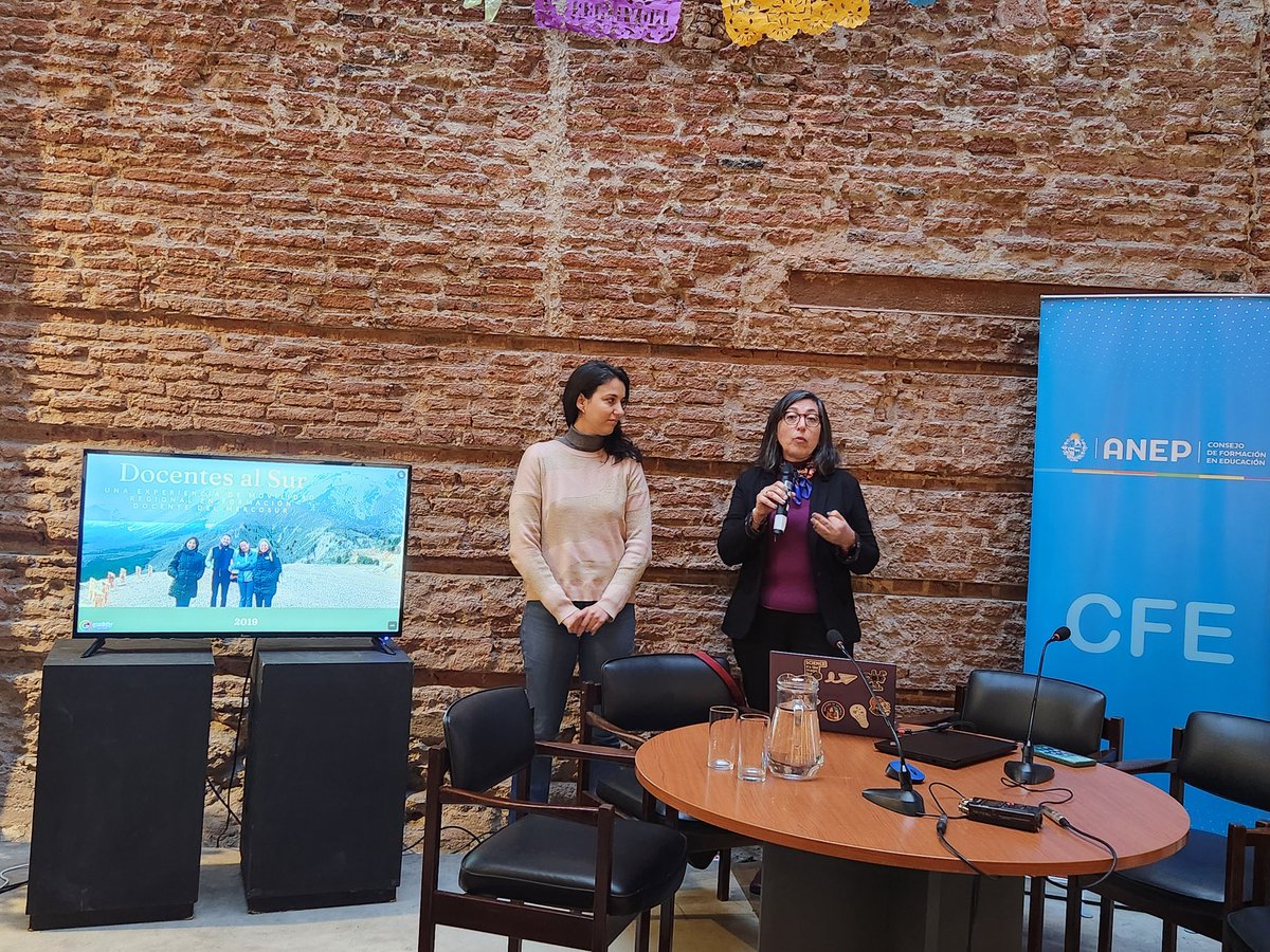 cfe_anep's tweet photo. @OEIUruguay @planeamientocfe @ANEP_Uruguay @AngeloInes @TrayectoriasCFE @AuciUruguay @Erasmus_Project Docentes al Sur: un caso para mirar las redes docentes regionales, a cargo de @sflecchia y @SolangeDeLema1 https://t.co/Uc1DOMxFa2