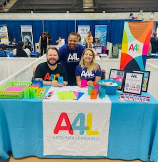 A4LMiami's tweet photo. #ThrowbackThursday to an #A4LMiami Sensational Saturday at @childrenstrust Family Expo this summer! Our team was on site getting creative with expo attendees as they led an instant magazine activity.

#A4LMiami #Arts4Learning https://t.co/jwYnxo89Nh