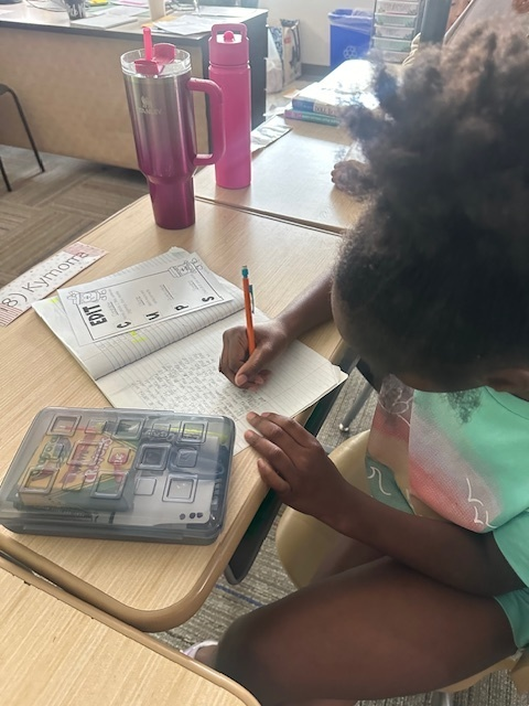 hugheselem's tweet photo. Great morning of Instructional Rounds. Just like doctors make rounds to improve their practice, so do educators. SO MANY GREAT things are happening at Hughes! #HugheshasHeart! https://t.co/S6Y5A3CVTp
