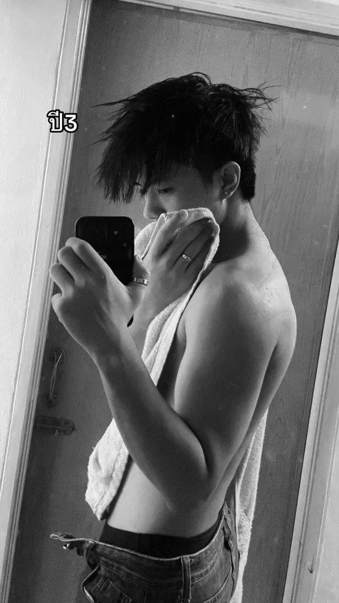 Hyacinthus000's tweet image. (Bi)เป็นหมาเด็กใส่เเว่นคับ หน้าตาพอใช้เป็นintrovertนะครับ เเต่ถ้ามีเเฟนจะติดเเฟนมากคับ ตัวหนาคับ กอดอุ่น เพราะชอบเข้ายิม กินง่าย เลี้ยงง่ายคับ ช่วยเธอเลือกเมนูอาหารได้คับ ชอบเดินจับมือคับ สามารถเปลื่ยนทุกที่เป็นโลกส่วนตัวที่มีเเต่เธอได้คับ มีใครอยากเป็นเจ้าของมั้ย🥹#imaginforyou