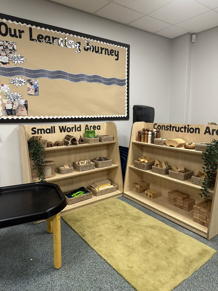 DSATBadgerbrook's tweet photo. EYFS had a make over, we cannot believe the transformation! Our new pupils are settling in really well and are looking after their environment. Where would you head to during choosing and learning time? #ethicofexcellence #EYFS #primaryed https://t.co/gUFJnWV40f