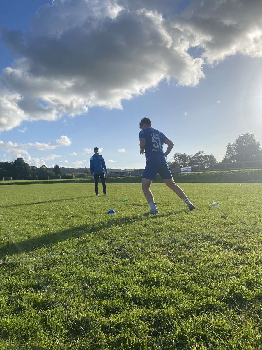 RobEvs_Coaching's tweet photo. Good session this evening, Progress being made. ⚽️🔥 https://t.co/nKrnxg73YC