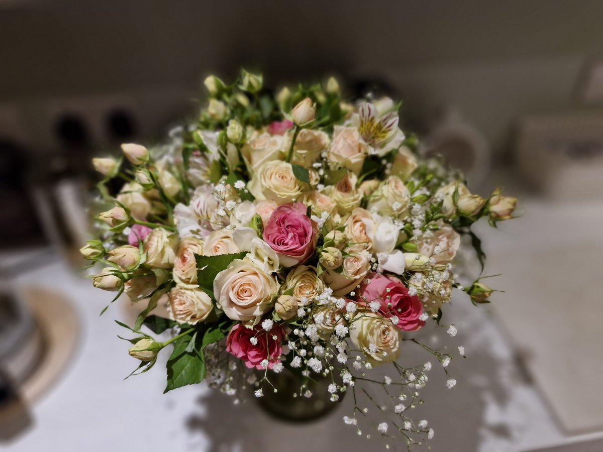Miss_glance's tweet photo. Getting  married tomorrow. 
Making sure I've done everything and have everything  on the go. Nerves are kicking in🫠
Atleast  the flowers I made myself look lovely 👰‍♀️🤵‍♂️ #MrsSpeedToBe #wedding  #Friday13th  #Bride https://t.co/s1oPWrI611