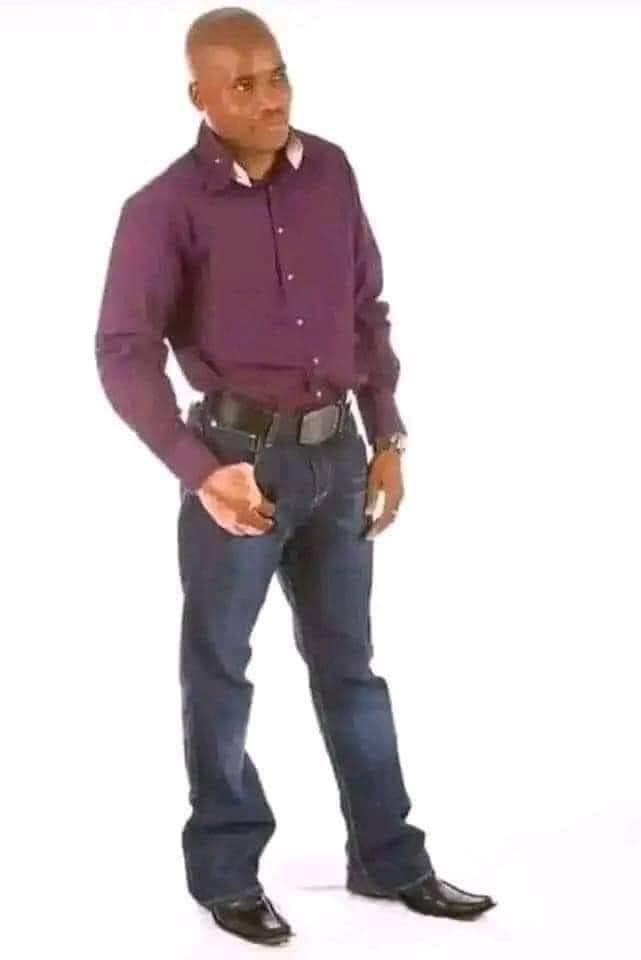 dracosrevenge's tweet photo. can’t wait to turn 30 so i can start dressing like this https://t.co/LgomMecOkT