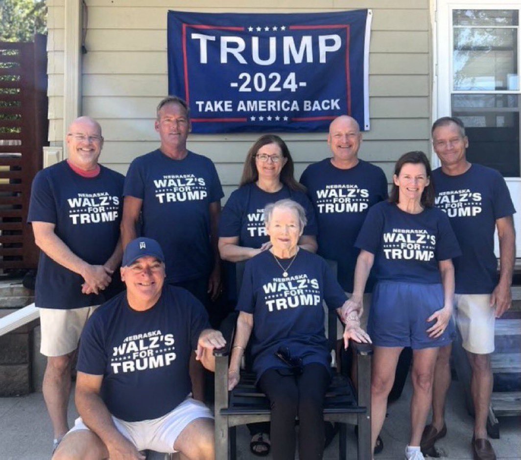 alffromthesouth's tweet photo. @GOP #betteroffwithtrump https://t.co/PvxVq6xs6f