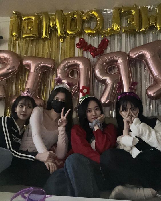 dailyirris's tweet photo. happy 800 days with irris!

#IRRIS #아이리스 #I_L #아이엘  #LIV #리브 #YUNSEUL #윤슬 #NINA #니나 https://t.co/SPaK3SDswj
