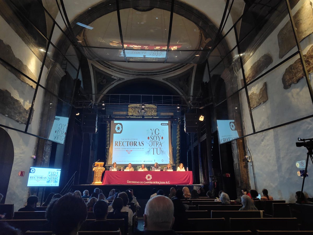UAdeCDefensoria's tweet photo. 👉Hoy, la Dra. Magda Yadira Robles Garaza, titular de la Defensoría, estuvo presente en el Tercer Encuentro de Rectoras. Igualdad. Caminos para la construcción de paz, representando a la Universidad Autónoma de Coahuila.
#UAdeC #DefensoríaUAdeC #ZonaDDHH https://t.co/Af9msYzmQm