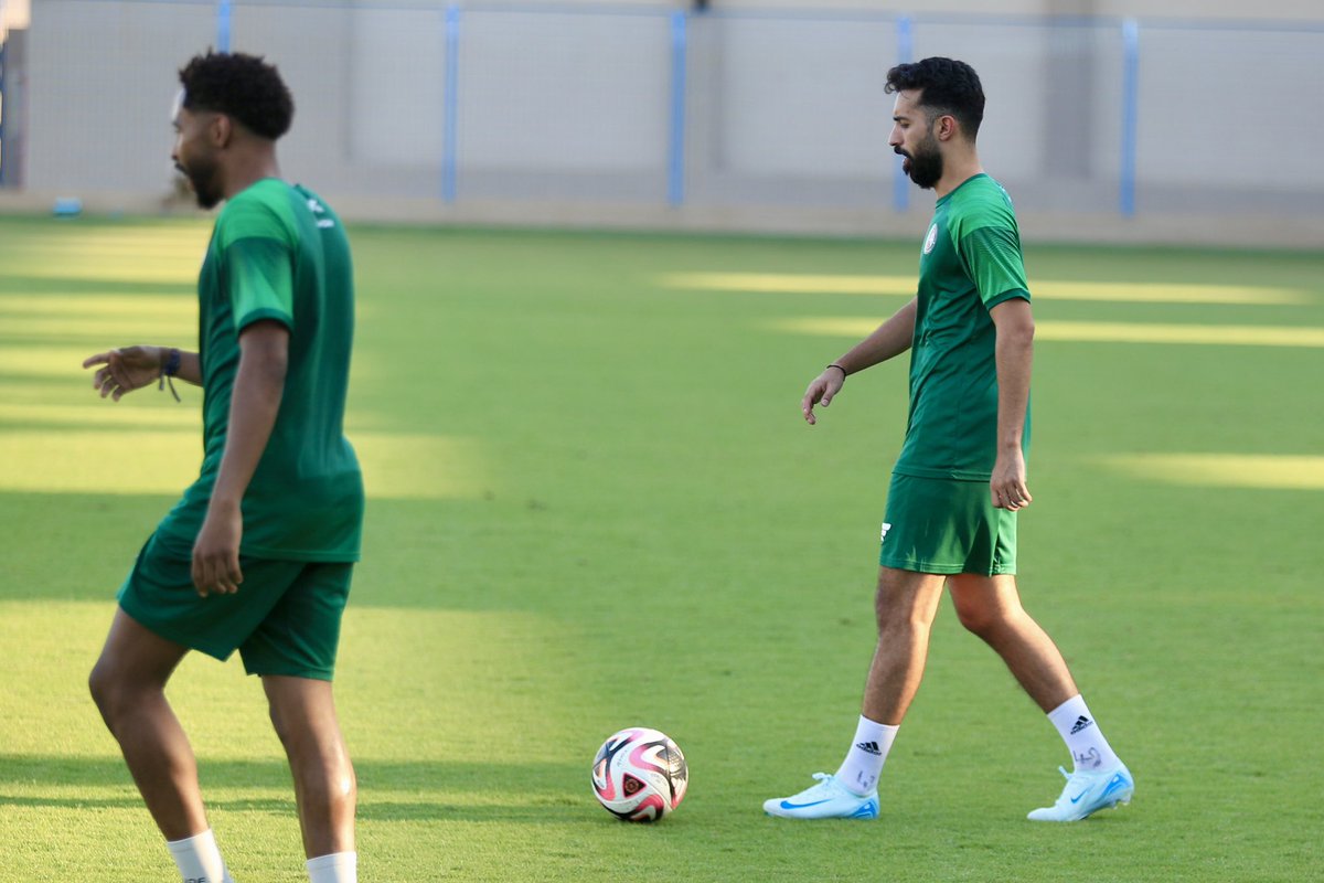 alrawdahclub's tweet photo. 🟩🟧

.
.

نواصـل اسـتعـداداتـنا  ⚽️🔥 

#الروضة #فا��س_الأحساء https://t.co/OWYSmPlcgp