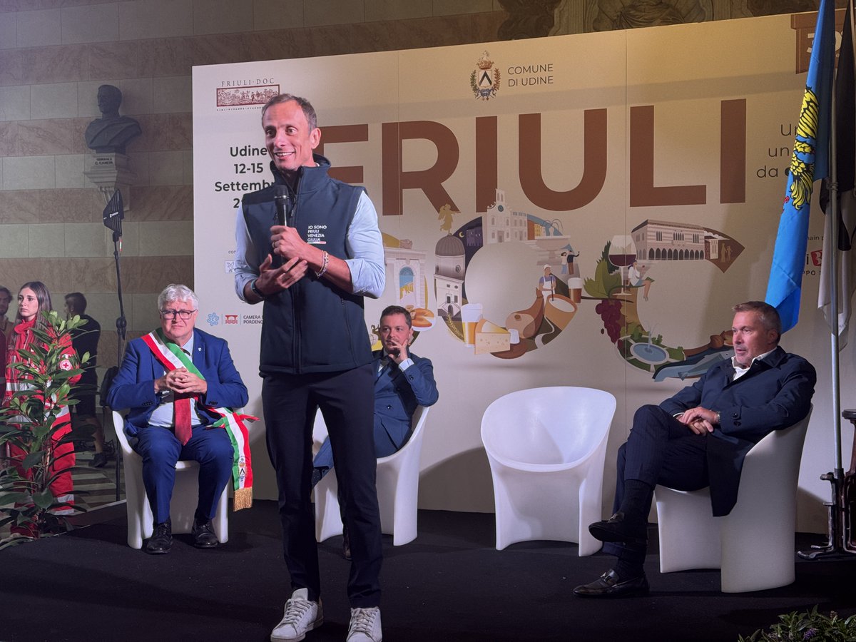 staff_M_Fedriga's tweet photo. 🎉🤩 Inaugurata la 30ª edizione di #FriuliDOC: la festa di una comunità che ama e valorizza le proprie radici, la cultura e le tradizioni enogastronomiche.
#iosonoFriuliVeneziaGiulia https://t.co/rhV8OciNn2