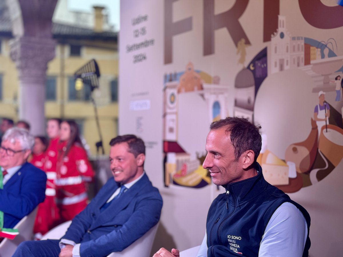 staff_M_Fedriga's tweet photo. 🎉🤩 Inaugurata la 30ª edizione di #FriuliDOC: la festa di una comunità che ama e valorizza le proprie radici, la cultura e le tradizioni enogastronomiche.
#iosonoFriuliVeneziaGiulia https://t.co/rhV8OciNn2