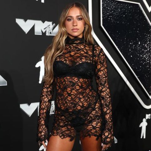 angelicbritney's tweet photo. the 2024 MTV video music awards was actually the britney music awards, thread ★ https://t.co/AWXKjPPRAq