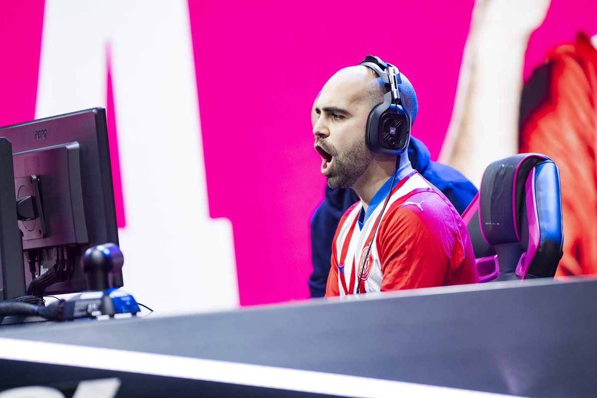 Informo que deixarei de representar o <a href="/GironaFCeSports/">Girona FC eSports</a> na próxima temporada. Agradeço a oportunidade de ter representado um grande clube e por todo o carinho 🫶 
Aproveito também para comunicar que estou atualmente à procura de um novo clube para a próxima temporada 🫡

📨 DM