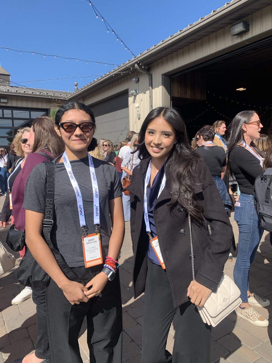 Louise March tweet media