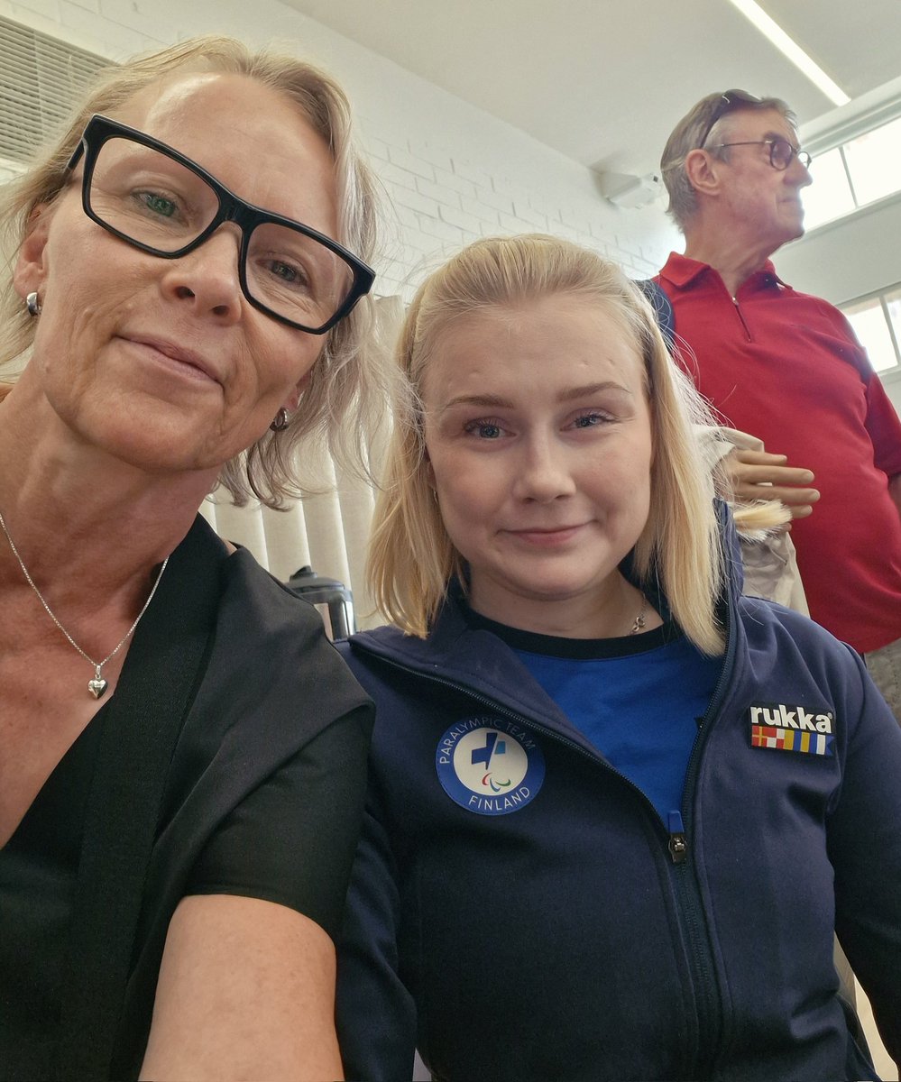 Sarza68's tweet photo. Parapöytätennispelaaja Aino Tapola kertoi tiimin tärkeydestä paraurheilijan uran mahdollistamisessa. Hänen valmentajansa lopetti Pariisin kisoihin. Tilanne on ollut vuosia tiedossa, mutta uutta valmentajaa ei ole tiedossa. https://t.co/pNnayD5iY5
