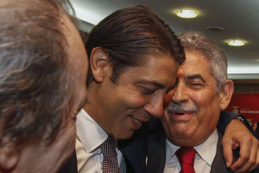 alfredogesta's tweet photo. Rui Costa, para Vieira :Então mano estás bem? https://t.co/VMsoSWDZIt