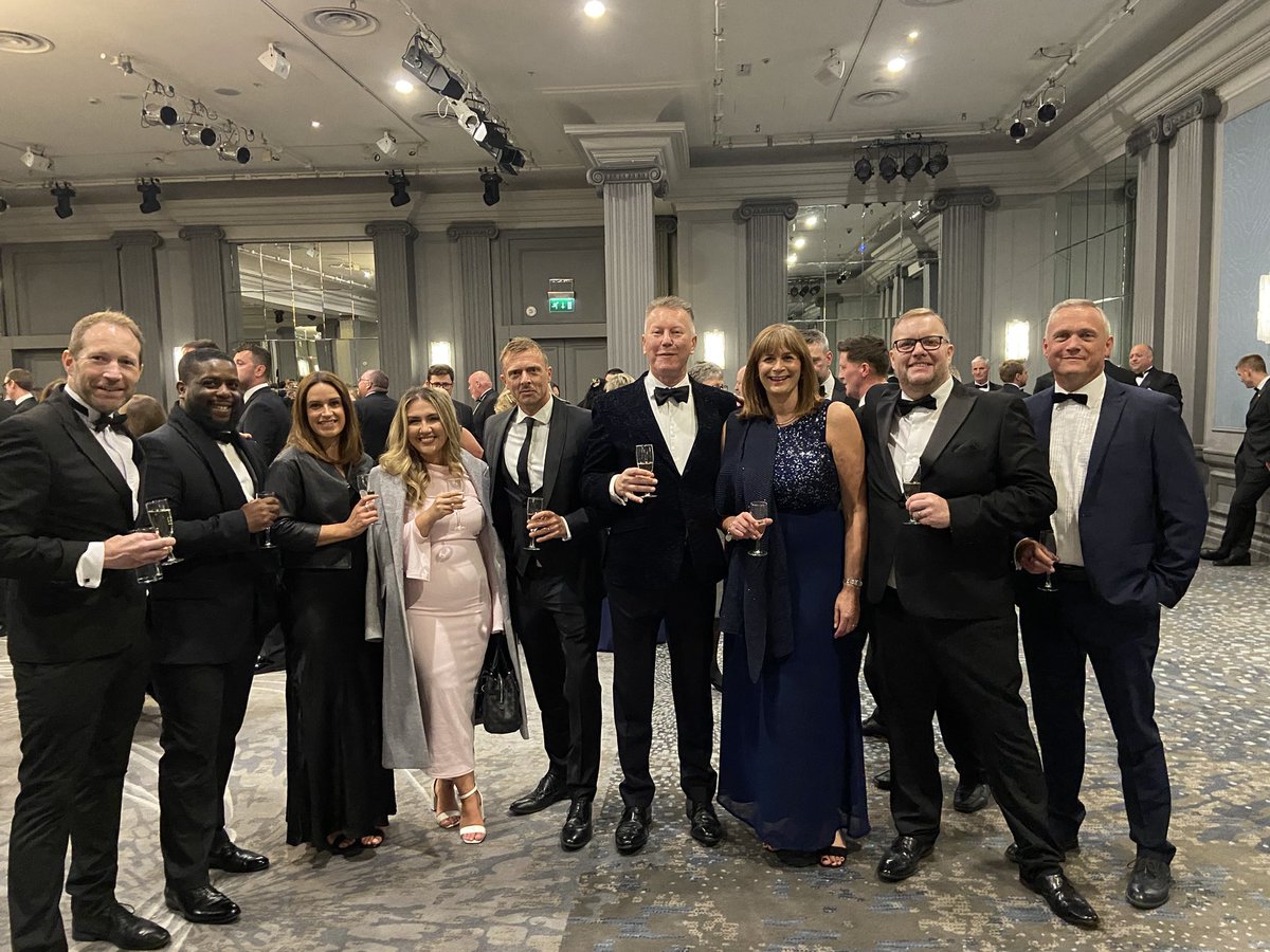 LinseyJSweet's tweet image. #NationalRailAwards ready for the awards … @LutonRising @ethosfarmUK @LDNLutonAirport  let get this done… what a room to be in!!