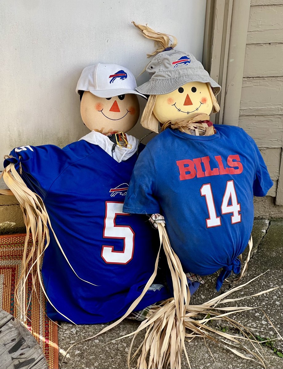 Allentown1711's tweet photo. Long year in the garage for these two.
They’re gonna need some TLC and re-stuffed before they make an appearance on the #FallPorch .🍂🍁🤦🏼♀️
**** Don’t @ me about the 14 tee. It’s a Watkins 14. 😂😂.
#GoBills 🏈🦬♥️ #BillsMafia https://t.co/oGdHT9Op4l