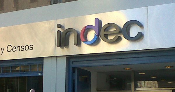 1/6
👉En agosto aumentaron fuertemente los alquileres y, en algunas provincias, el boleto de transporte, la luz y el gas. Sin embargo, la inflación fue solo de 4,2%.

¿Indec miente? Tira del hilo🧵