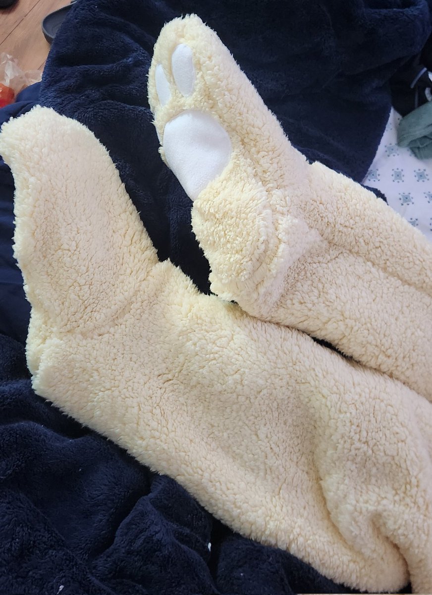 PinkEscapades's tweet photo. Laid out ur jammies for tonight 

The most rest acquisition is this yellow plush bunny pair
Is so frikin adorable >w< https://t.co/48gEnqvwKt