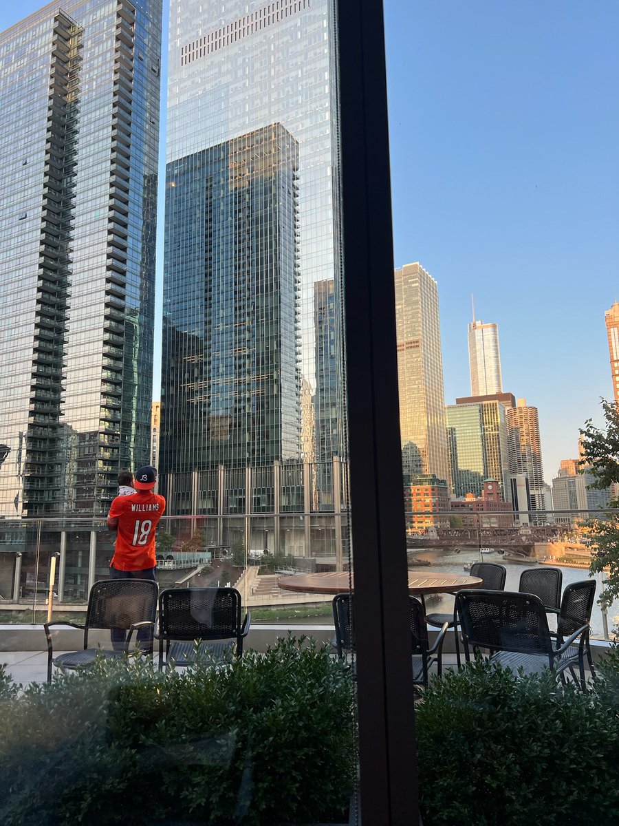 _KC20's tweet photo. 🐻⬇️ 🧡 https://t.co/Fi8yOn4Nxw