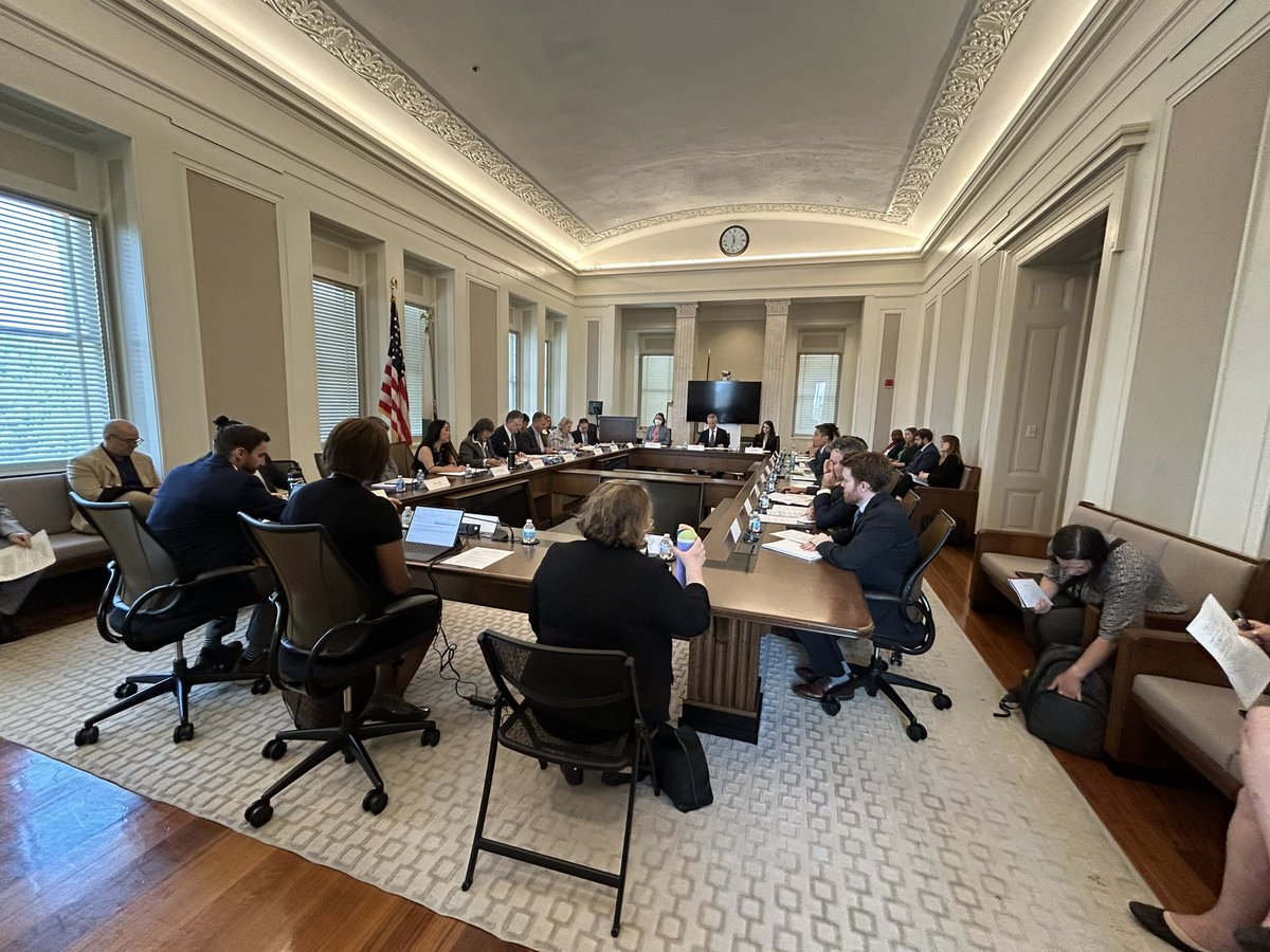 AsstSecCantor's tweet image. Thrilled to have co-chaired alongside @USAsiaPacific the second meeting of the Interagency Group on the Freely Associated States today. Looking forward to continuing our discussions on implementing the Compact of Free Association.