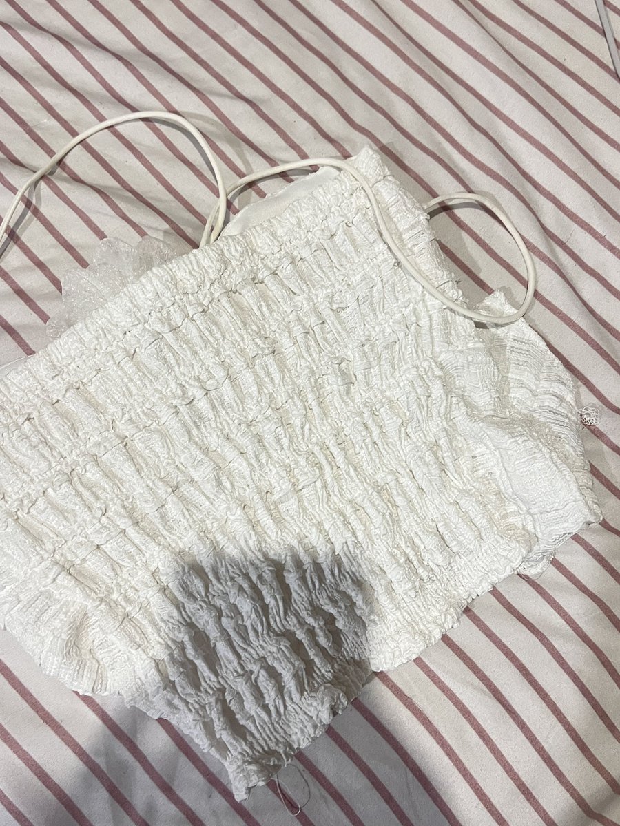 เกาะอกคล้องคอ หลังสม๊อค น่ารักม้าก 70 ค่าส่ง 30งับ 🎀🤍 #ตลาดนัดเสื้อผ้ามือสอง #ตลาดนัดมือสอง #ส่งต่อcintage #ส่งต่อเสื้อผ้าราคาเบาๆ #เสื้อผ้ามือ2 #เสื้อผ้ามือสองสภาพดี #เสื้อผ้ามือสองราคาถูก #ชุดเข้าเซท 🫶🏻