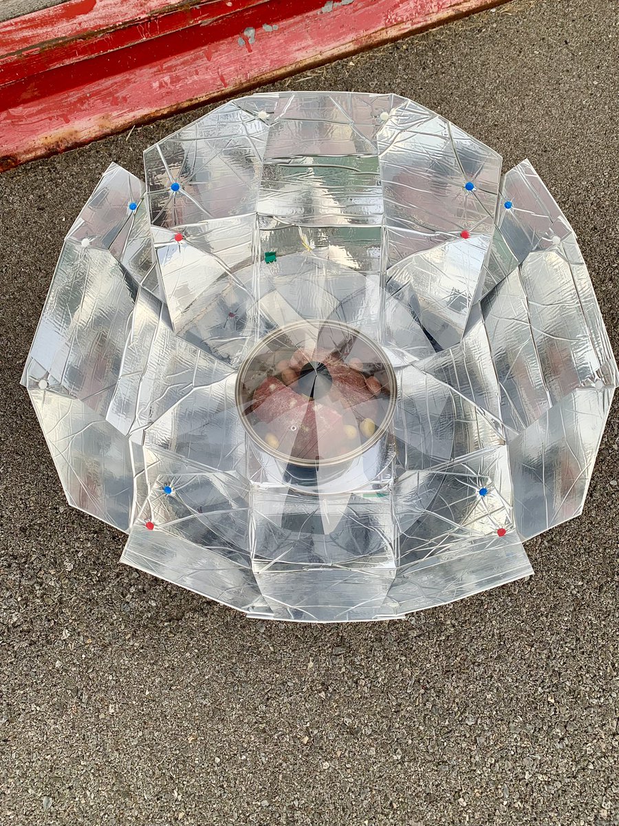 MrMarchewkaBHS's tweet photo. New year, new challenge. Beef roast cooked in The BHS Solar Cooker. #BPatriotProud #BHSFaculty @BinghamtonCSD @Kevin_Richman @MiriamSPurdy @ScallanJT @dawnecadams @DrToniaThompson @bcsdhr @smcgovern89 https://t.co/CzlKPJ6isK