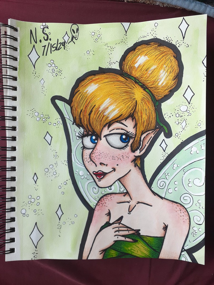 1234Theriddler's tweet photo. #art #drawing #tinkerbell #disney #fanart #disneyfanart #traditionalart #mixmedia #artist #cartoonart #pleasekillme #mixmedia #fairy #whoknows #brightcolors https://t.co/BTC1ERXota