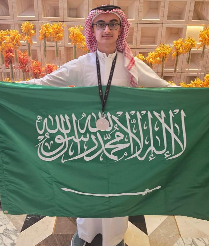 #انجاز 🎖️
#تعليم_جدة يهنّئ الطالب عبدالإله السقاف لتحقيقه الميدالية الفضية في
#الأولمبياد_الدولي_للذكاء_الاصطناعي
الذي أقيم في الرياض.
#سعوديون_ينافسون_العالم