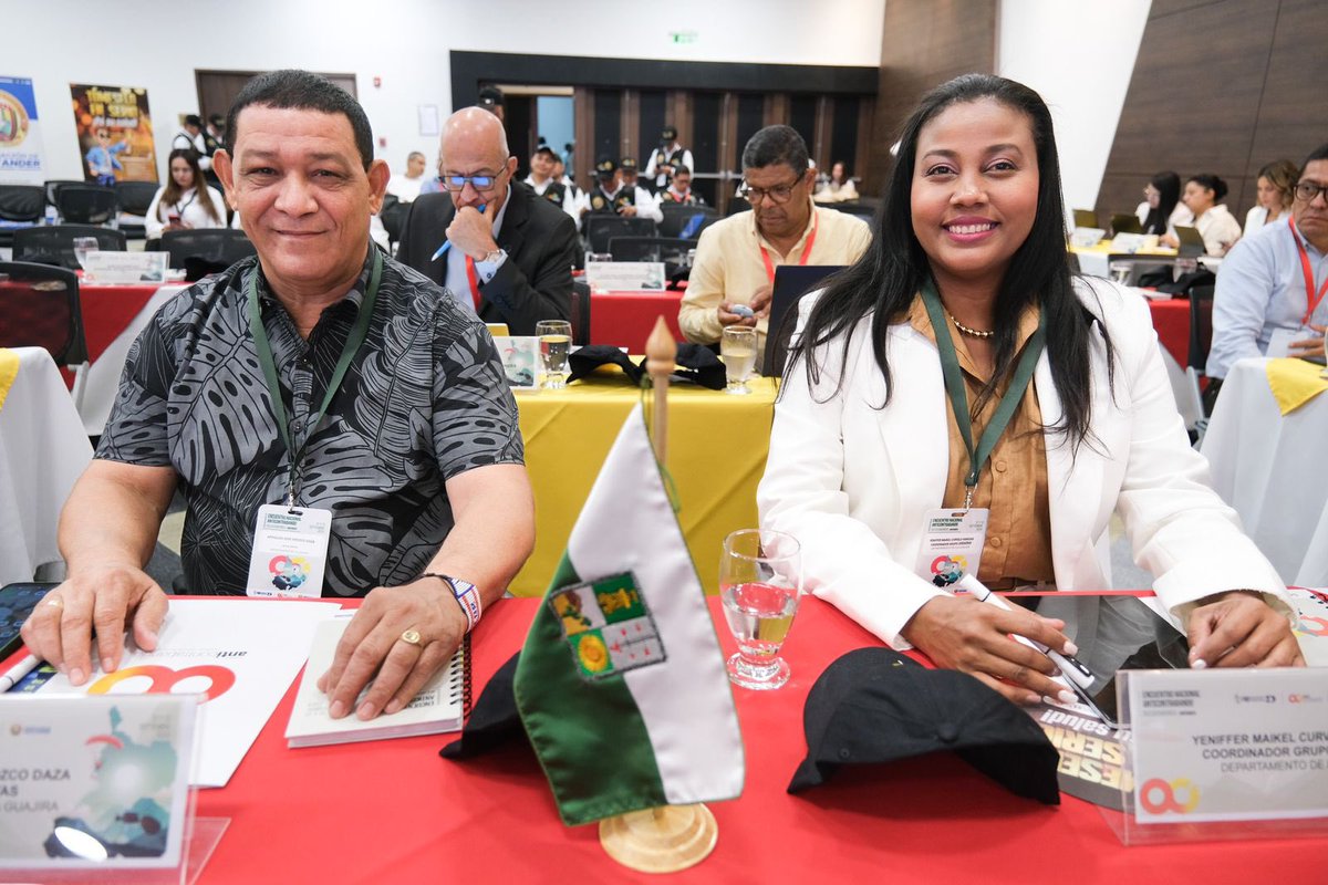 LAGUAJIRAGOB's tweet photo. 👥 El Grupo Operativo Anticontrabando y el Departamento de Rentas de la Gobernación de La Guajira participan en el Encuentro Nacional Anticontrabando en Bucaramanga, con el propósito de reforzar estrategias para combatir el contrabando en nuestra región.
#ALoLegal
#GuajiraLegal https://t.co/bNHnAHrT97