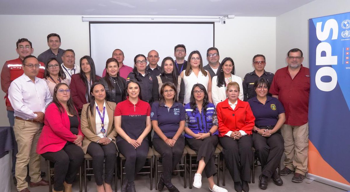 Salud_Ec's tweet photo. .@OPSECU y @Salud_Ec realizaron el taller CICOM de #EMTamericas para fortalecer conocimientos en la metodología, herramientas y requerimientos de implementación nacional, donde participaron @BomberosQuito, @BomberosGYE, @Riesgos_Ec y @cruzrojaecuador. @hmovil2_emt. https://t.co/ONH74dAz9q