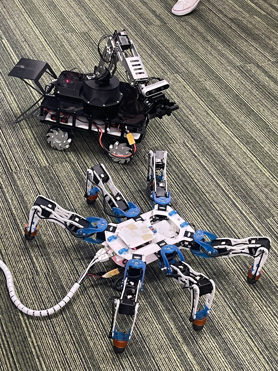 Adel_Alshamari's tweet photo. The UK-RAS @UKRobotics showcase took place today at the University of Manchester. It was a day full with cutting-edge technologies, interesting conversations, and networking with the best brains in robotics and autonomous systems.
 #UKRAS https://t.co/xgLxT28xdi