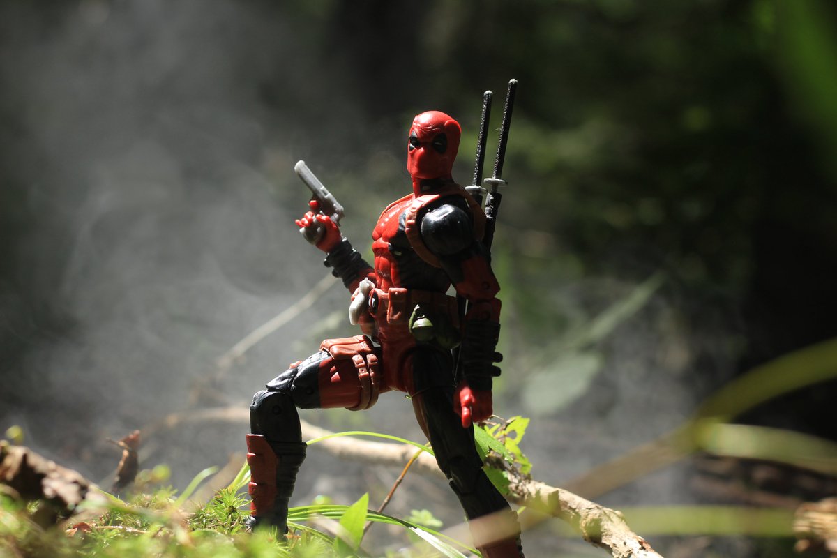 fafordsx4's tweet photo. Been awhile since I last posted. Been pretty busy. Anyway, have some more pictures 
#MarvelLegends #Deadpool #NieRAutomata #Halo https://t.co/brgdkMSLLr