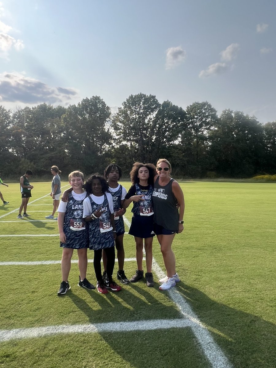 MsWhitesides1's tweet photo. My great Cross Country team! I can’t wait to see all the progress they make this season. #LangeXC #LMSBest https://t.co/KUVcnAM3C8