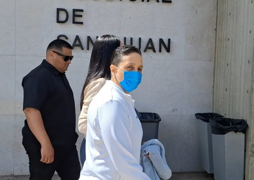 Declaran culpable en #puertorico a la mujer acusada de la muerte del hermano del cantante #arcangel <a href="/ArcangelPrrra/">AUSTIN A. SANTOS</a>