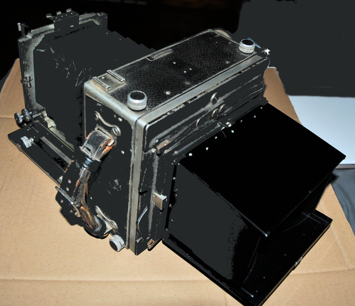 bchaz4's tweet image. #Cameras 
#CameraCollection

I promised I would post pictures of my camera fetish
So this is the first 
MPP (Micro Precision Products)
5x4 plate camera (glass plate negative) converted to use 5x4 inch sheet film 
I used it as a studio camera until the 80s high definition results