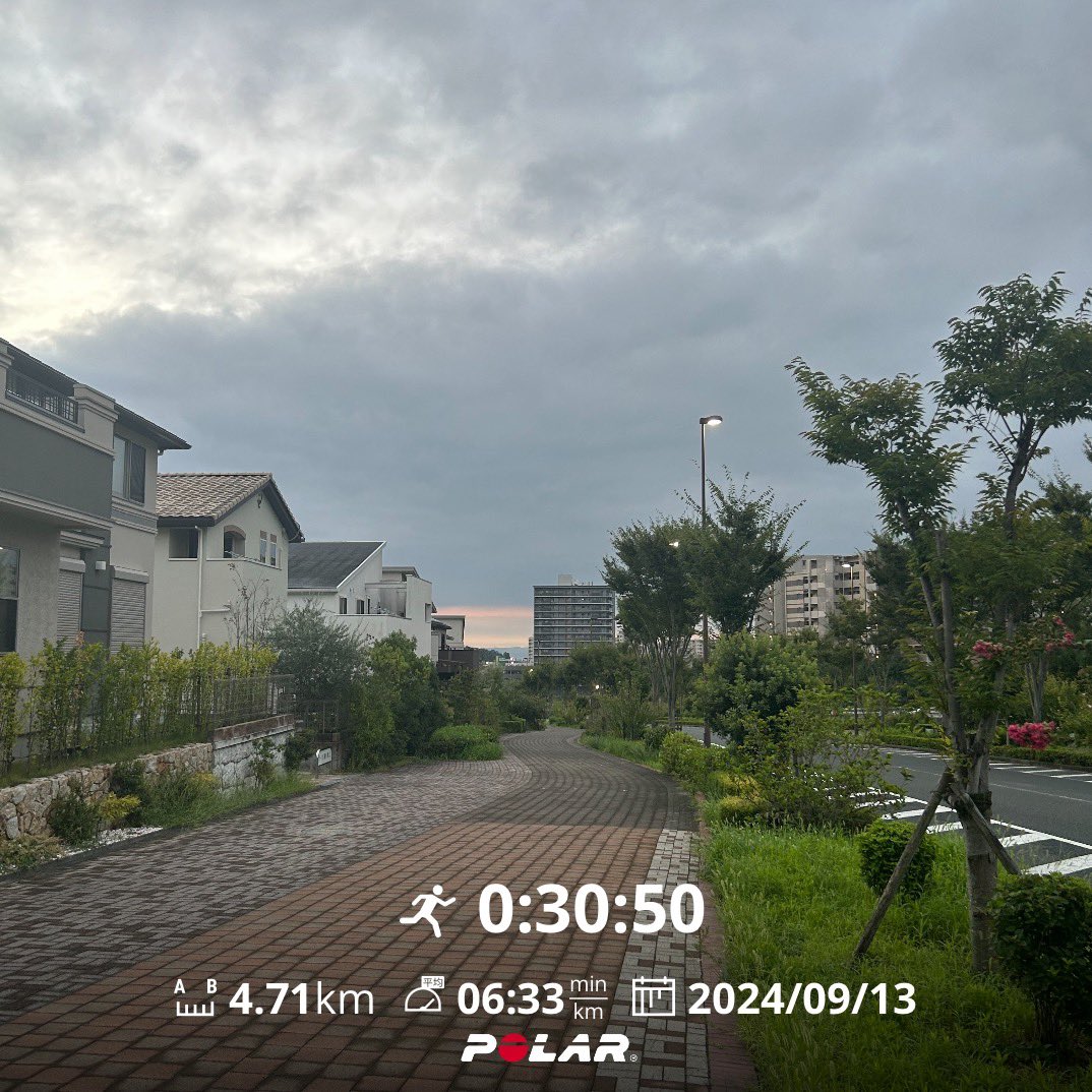 gnaHtzDEvZfJgXm's tweet image. 25℃ ｳﾃﾞﾆｵﾓﾘ
湿度モンスター
#cloudflow
#Ｍ体質ノ会