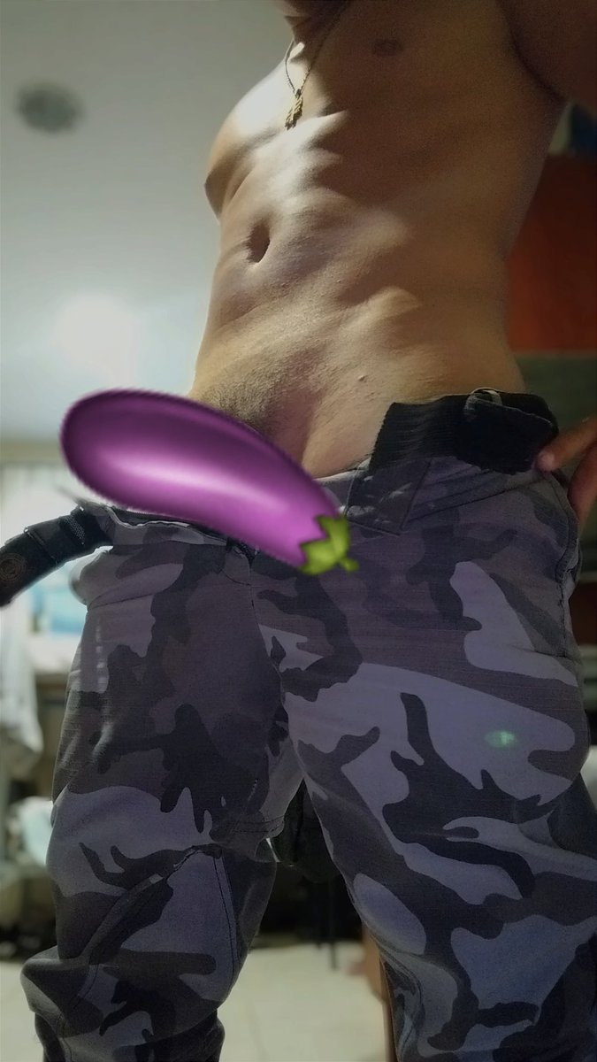 dareckyari's tweet photo. Es normal andar HOT en horas de trabajo ? 🥵🍆
Ya disponible packs a la venta por mi canal de Telegram y a buen precio 💵💸
#policia #hotboy #Ecuador https://t.co/RWZeaQO9nR