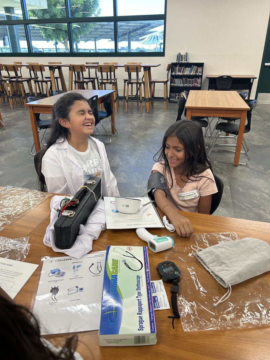 SummitHS_Bears's tweet photo. CTE camps are happening all across our campus. It’s incredible to see our 5th graders from SCA-Mathew and SCA-Lombardi diving into the world of health careers and culinary arts. Watching these young minds explore and learn is truly inspiring. #CTE #summitacademies #CTECamps https://t.co/lvWayPWyYC