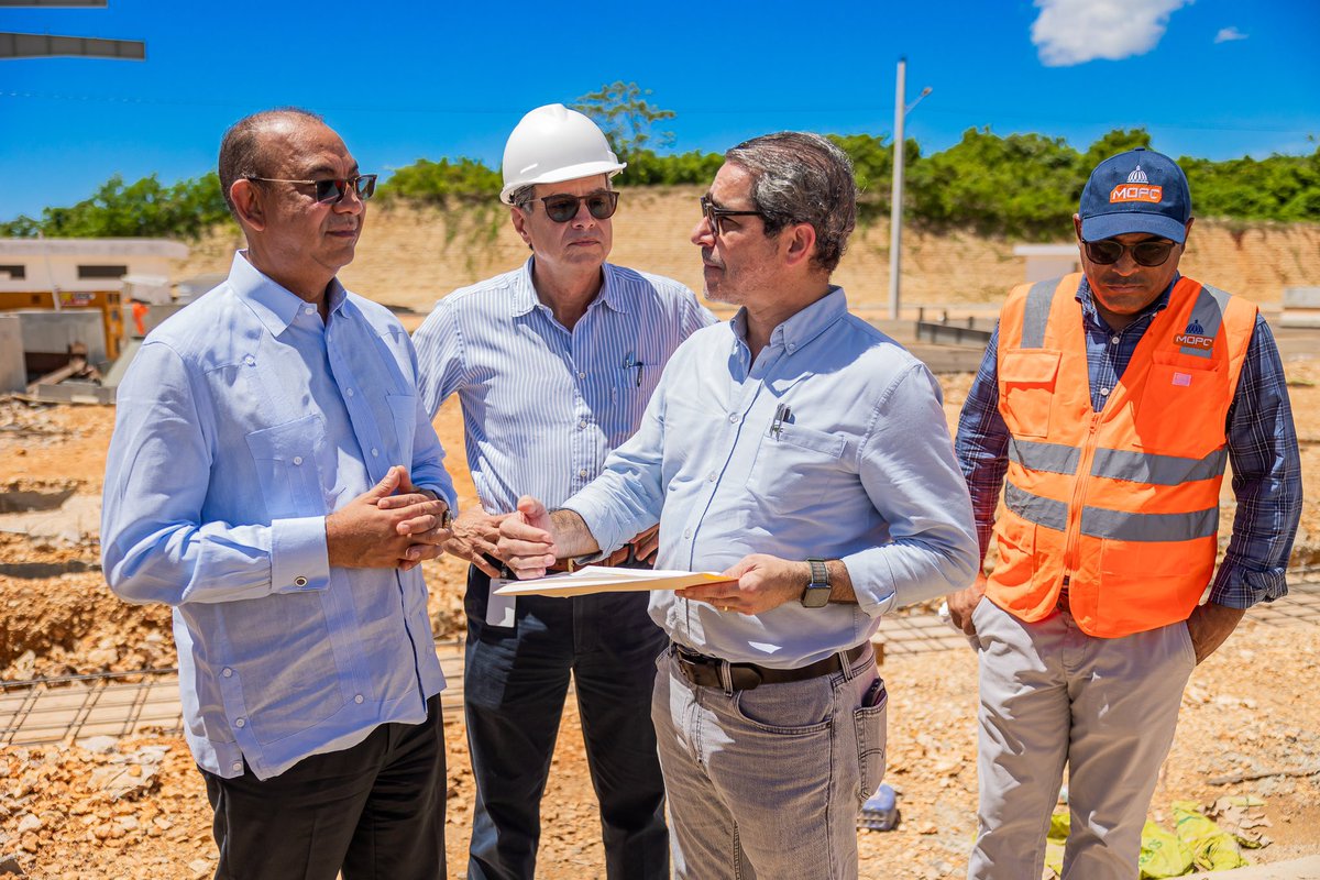 DeligneAB's tweet photo. ¡Grandes obras que benefician a las comunidades de SDE, La Caleta Y Boca Chica! 

Pronto estaremos inaugurando el tramo III de la avenida Ecológica, esta mejorará la conexión con la autopista Las Américas y el transporte entre el puerto Multimodal Caucedo y el resto del país. https://t.co/pQN2F6O9Xm