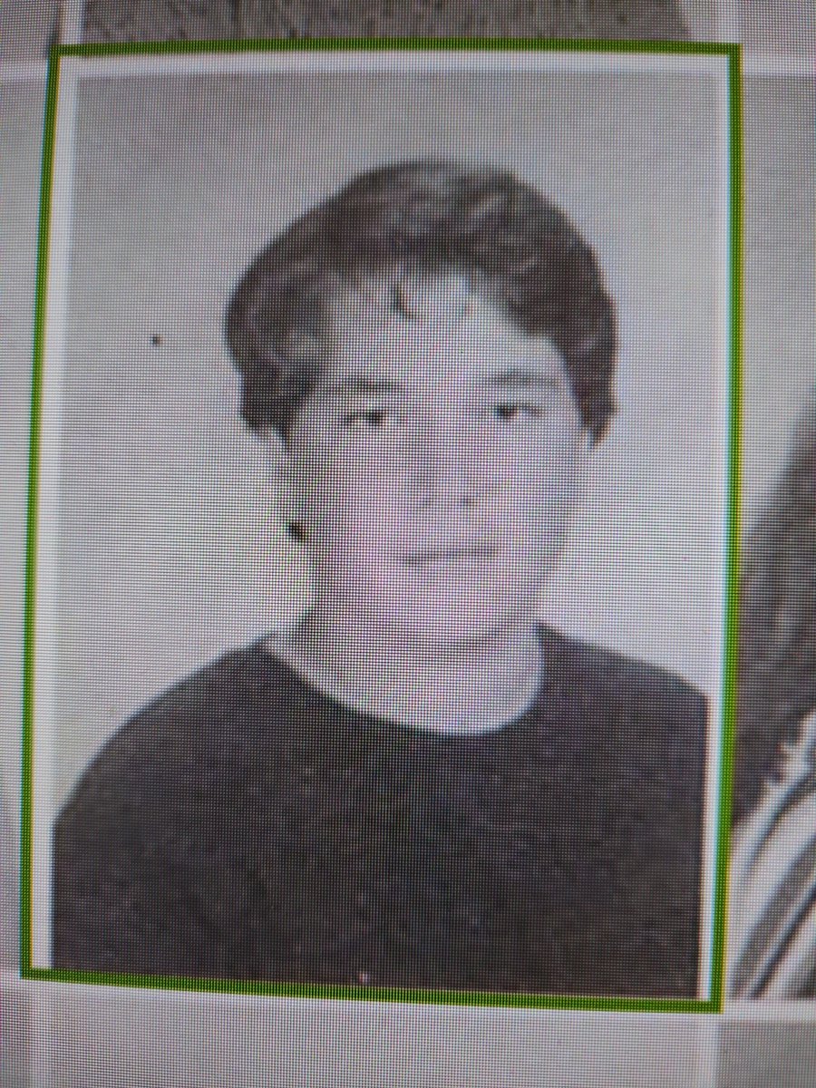 CastorPollux_'s tweet photo. 9th Grade me . We alive ! https://t.co/gQOFYNMGba