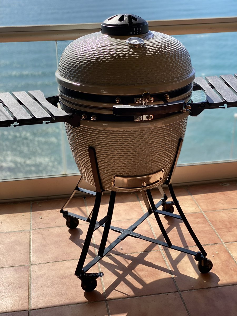 Pit Boss Grills....Bigger. Hotter. Heavier. 

#PitBoss #PitBossGrills #PitBossGrillsEurope #PitBossGrillsNL #PitBossGrillsUK #PitBossGrillsFR #PitBossGrillsES #PelletGrills #PitBossNation #GrillingandChilling #Instameat #BBQrecipes #BBQlover #chefs #pellets #tomahawk #food