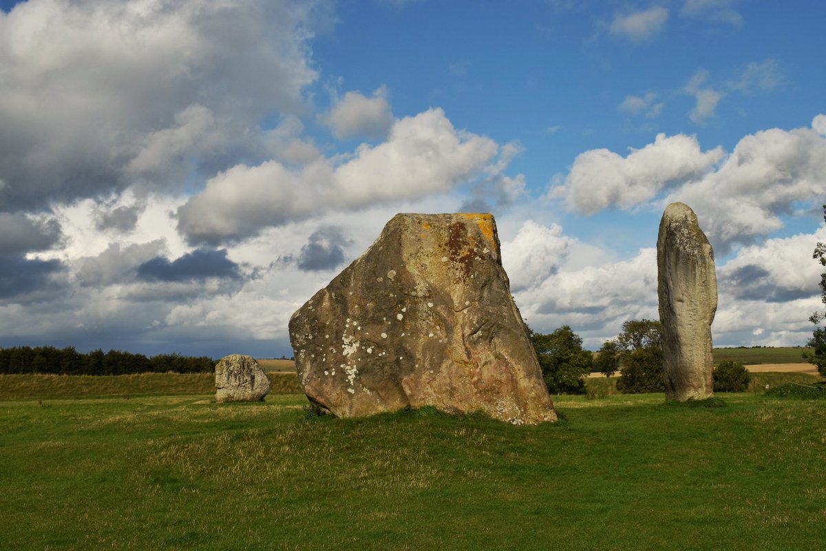 Humpo63's tweet photo. Old stones from Avebury https://t.co/29T2dBS7My