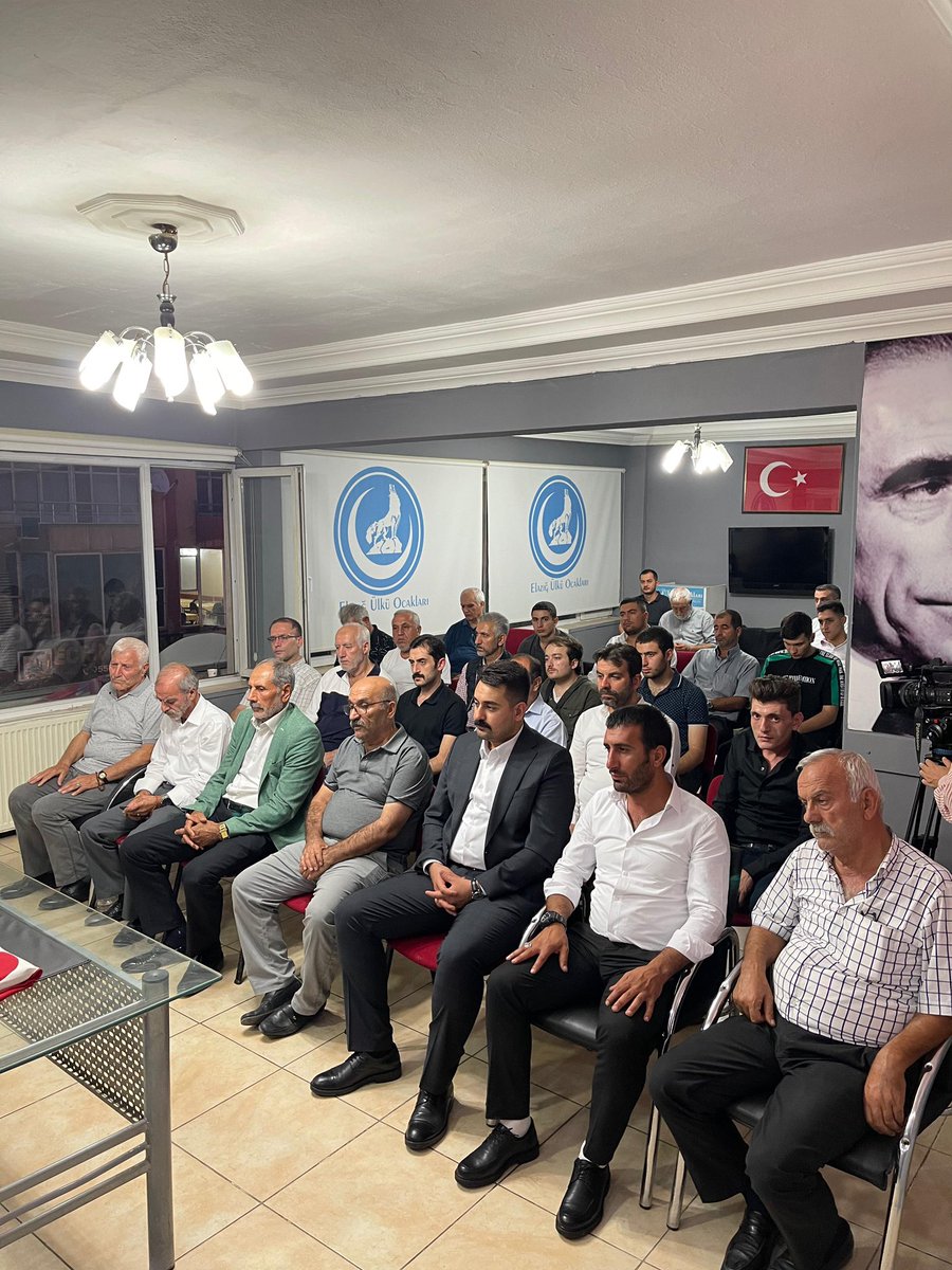 RehaAygen's tweet photo. Başta Başbuğumuz Alparslan Türkeş olmak üzere, #12Eylül  zulmünde idam sehpalarına yürüyen dokuz yiğit Ülkücü Şehidimiz hayrına düzenlediğimiz programda Kur'an-ı Kerim tilaveti ve dönemin canlı şahitleri Taş Medreseli ağabeylerimiz 1980 öncesi ve sonrası anılarını paylaştı. https://t.co/eoznqT54hg