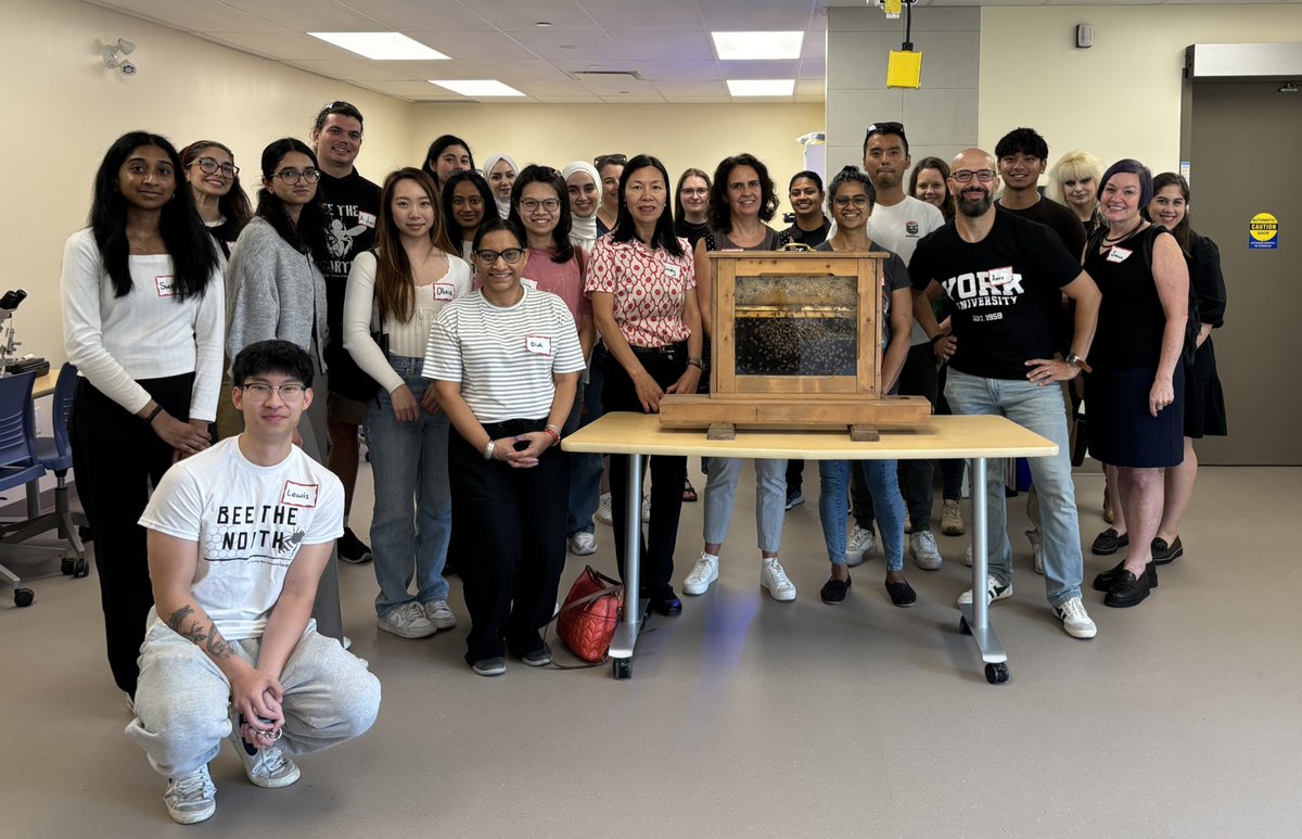 Amro Zayed (@amroyorku) on Twitter photo What an excellent day hosting <a href="/ONtrainandstudy/">ON Colleges, Universities, Research & Security</a> and <a href="/YUResearch/">York U Research & Innovation</a> at our new research apiary. ā¤ļø šÆš <a href="/BeesYork/">BeesYU</a> What an excellent day hosting <a href="/ONtrainandstudy/">ON Colleges, Universities, Research & Security</a> and <a href="/YUResearch/">York U Research & Innovation</a> at our new research apiary. ā¤ļø šÆš <a href="/BeesYork/">BeesYU</a>